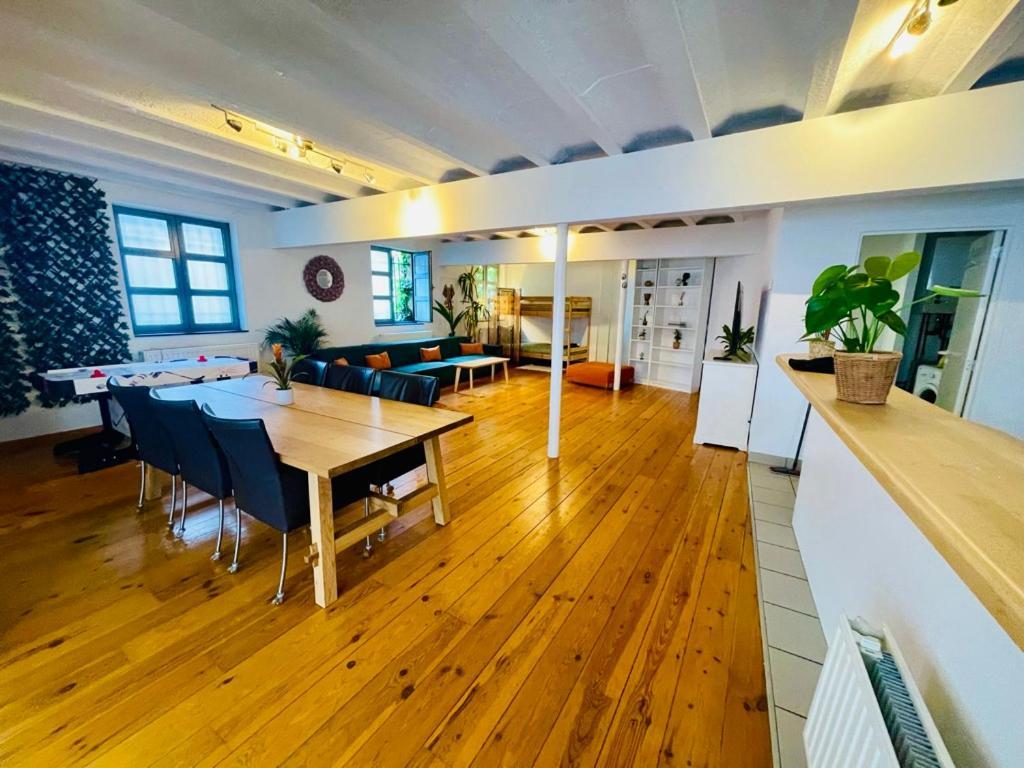 Down Town Oasis-Spacious Loft With Private Parking Βρυξέλλες Εξωτερικό φωτογραφία
