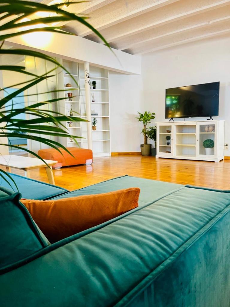 Down Town Oasis-Spacious Loft With Private Parking Βρυξέλλες Εξωτερικό φωτογραφία