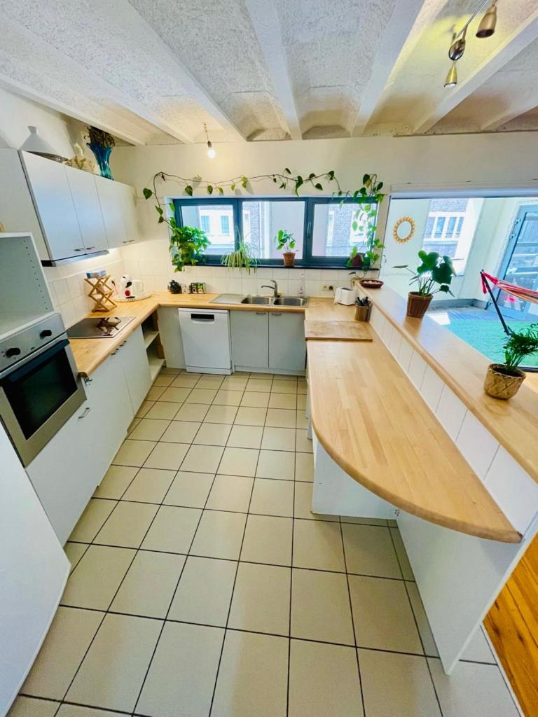 Down Town Oasis-Spacious Loft With Private Parking Βρυξέλλες Εξωτερικό φωτογραφία